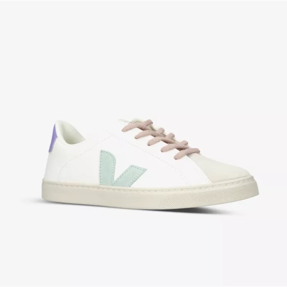 Girls veja size 35  US 4